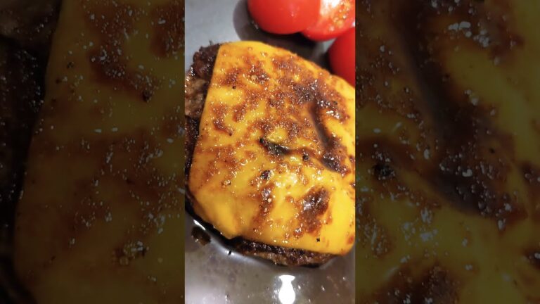 みんな大好き挽肉をそのまま焼くだけで激ウマパッカンステーキ！