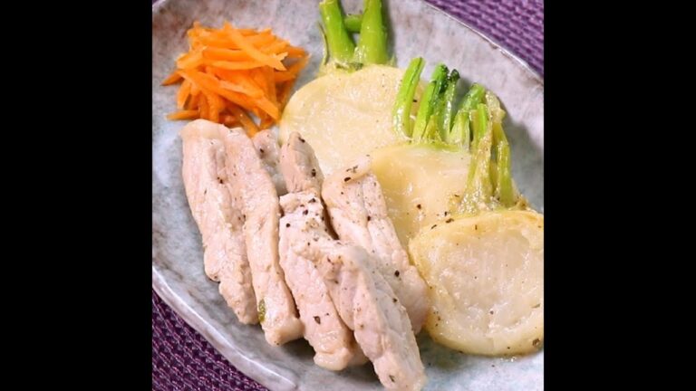 ピリッとスパイシーなかぶと豚肉の黒胡椒焼き ｜ moguna[モグナ]