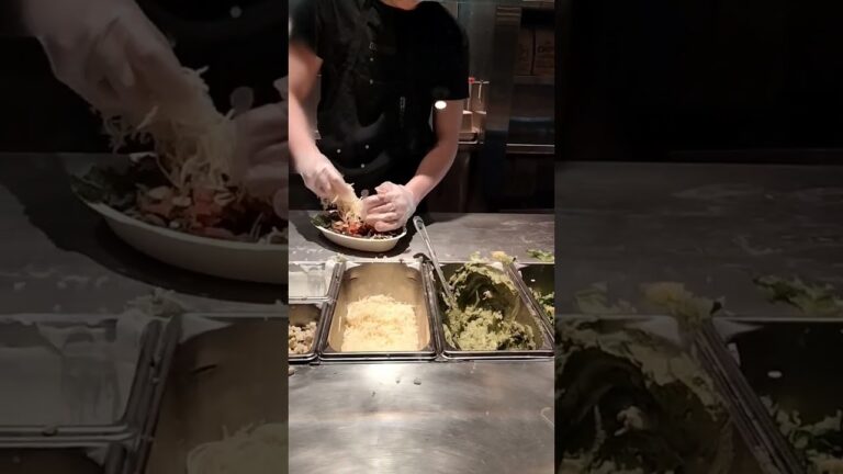 🇲🇽CHIPOTLE🥑大盛りアボカドサラダ🥗✨