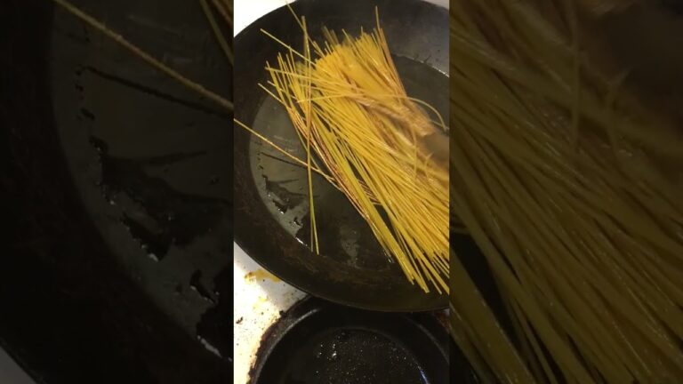 カツオのたたき専用高級藁の準備風焼きパスタ２