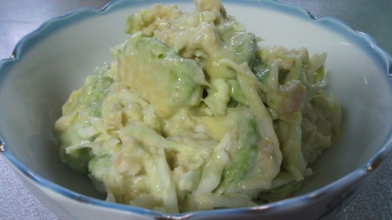 アボカドの簡単サラダ