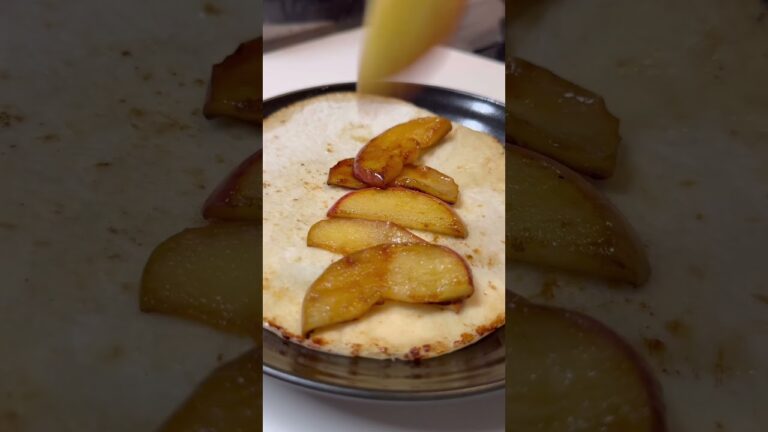 シナモンたっぷり！【アップルトルティーヤ】#shorts