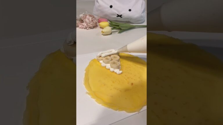 【おうちカフェ】米粉でもちもちクレープ🍓🍌🤍