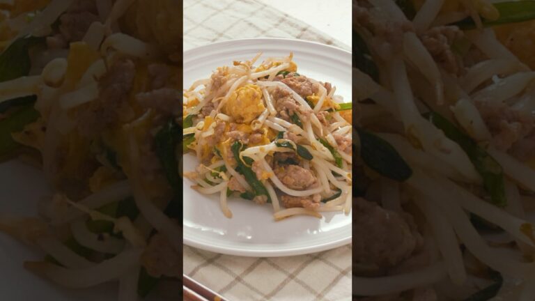 【玉ねぎ麹でひき肉ともやしの卵炒め】簡単でシンプルだけど美味しい節約レシピ！ #shorts