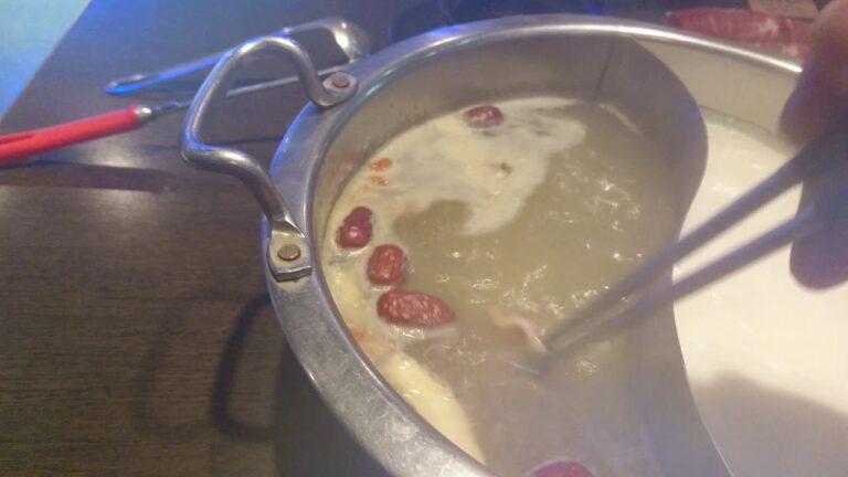 八海精致鍋物の薬膳スープ