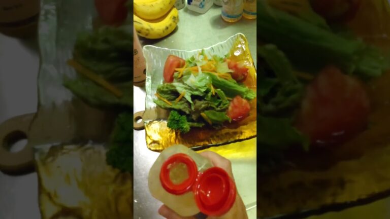 🍅我が家のキッチン事情「我が家のサラダ🥗」「恐ろしく旨いトマト😱」