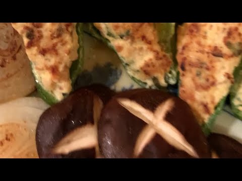 ある日の夕食　ピーマンの肉詰め鶏肉var. 玉ねぎ椎茸焼き　揚げ玉入りお味噌汁　春菊サラダ　おうちごはん　今夜の夕食　自炊は心と体の贅沢　野菜高騰中　​⁠@Tokinojo