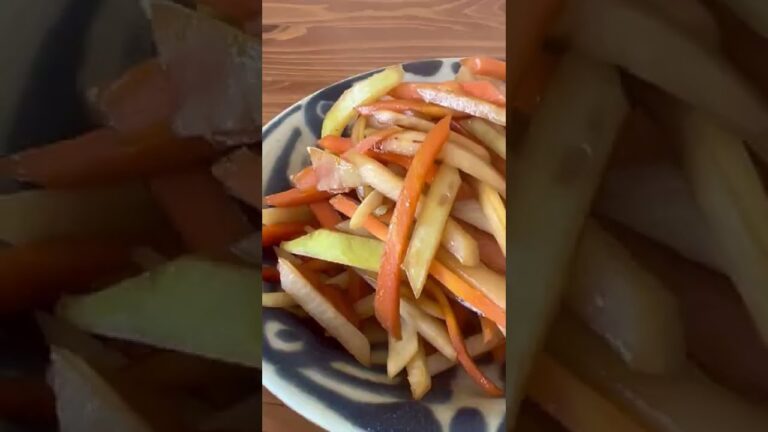 大根1本使い切りレシピ③【大根の皮と人参のきんぴら】の作り方・レシピ 　つくりおき #shorts