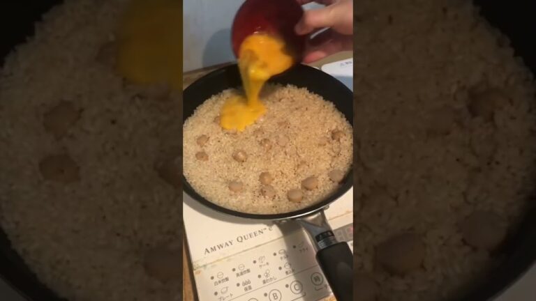 生米からフライパンで一発チャーハン