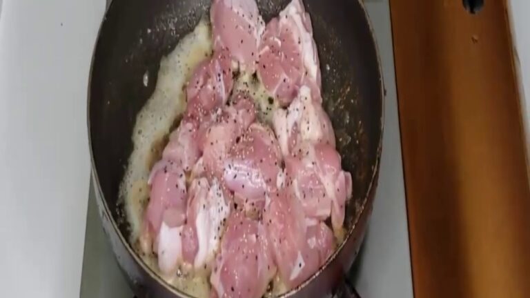 『煮込むだけ』ご飯に合う無水シチューが美味すぎる！【グルメ】