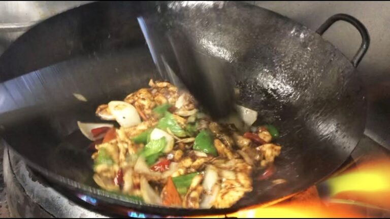 【鶏肉と野菜の炒め】Stir-fried chicken and vegetables.  広東鍋プレゼント大抽選会！！＆当選者発表！！