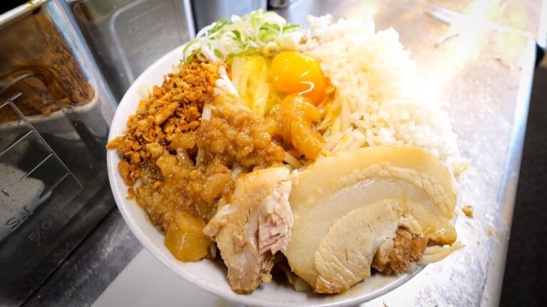 超人的なデカ盛りワンオペラーメン店主の忙しすぎる１日丨ラーメン町中華・食堂９選