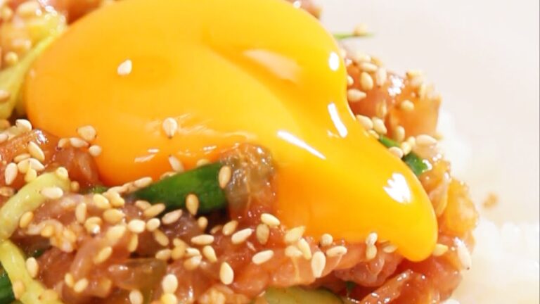 生ハムで簡単に再現?! なんちゃってユッケ丼｜C CHANNELレシピ