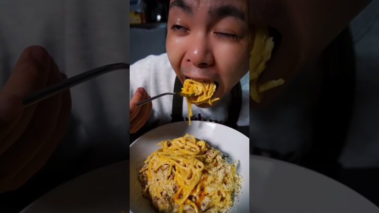 １週間牛乳料理生活5日目🍝こんなん絶対美味いじゃん‼超濃厚ワンパンカルボナーラ #shorts