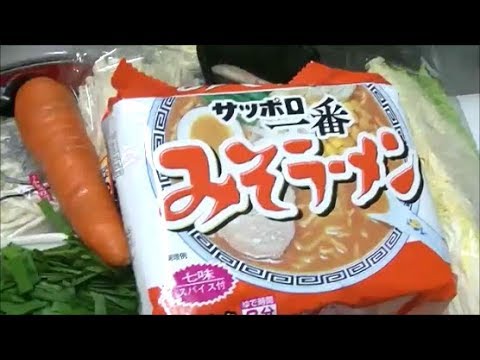 ラーメン店店主が作る！サッポロ一番味噌ラーメン鍋の作り方！