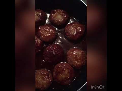 木綿豆腐50%のヘルシー煮込みハンバーグ Stewed hamburger made from tofu and ground meat  with Demiglace sauce