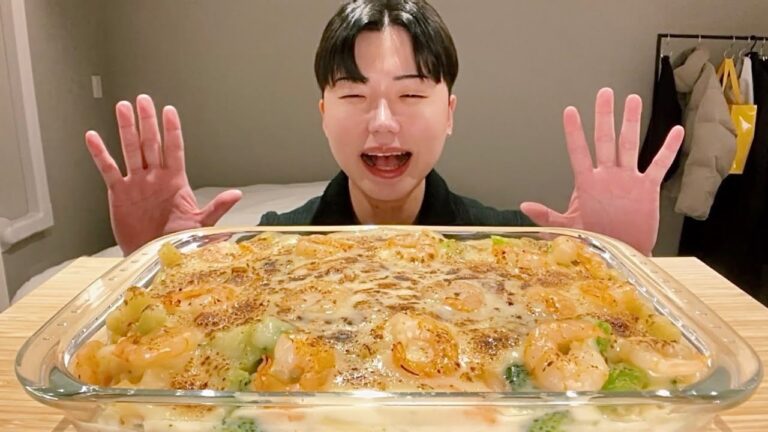 ASMR エビグラタンを食べる【咀嚼音/ Mukbang/ Eating Sounds】【日本語字幕】