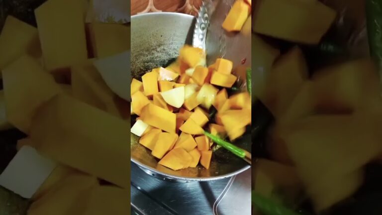 Niramish kumro torkari😋❤️#messeduplifeofmess #trending #cooking