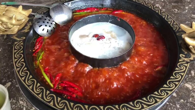 激辛！本場中国四川省のガチの火鍋