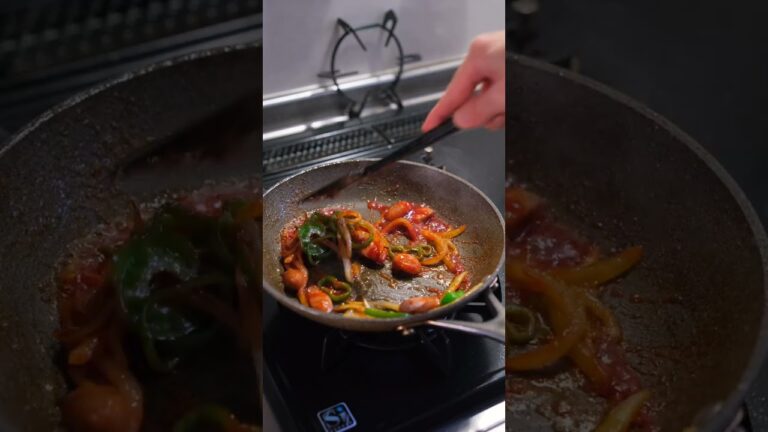 【最高にうまい】おうちで作る本格ナポリタン [パスタレシピはBINANPASTA]#shorts