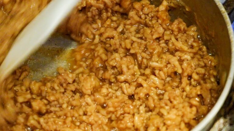 【10分でできる】シェフが教えるシンプルで最高に美味しい「鶏そぼろ」【#シズる vol.18】