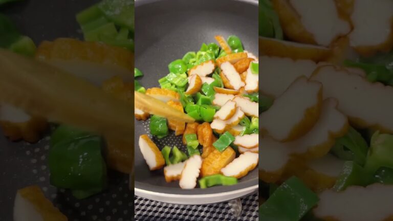 ピーマンとさつま揚げ炒め 日本料理 Green bell pepper and deep fried fish cake stir-fry Japanese food recipe #shorts#3