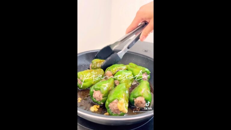 【ピーマン肉詰め】肉汁とチーズがジュワッと溢れる！居酒屋よりウマい！！