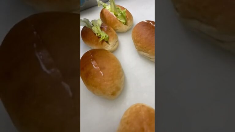 焼き立てパンの工程「たっぷりタマゴサンド」