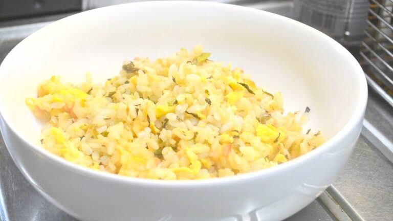 香ばしい高菜炒飯の作り方　　How to make fried rice with leaf mustard