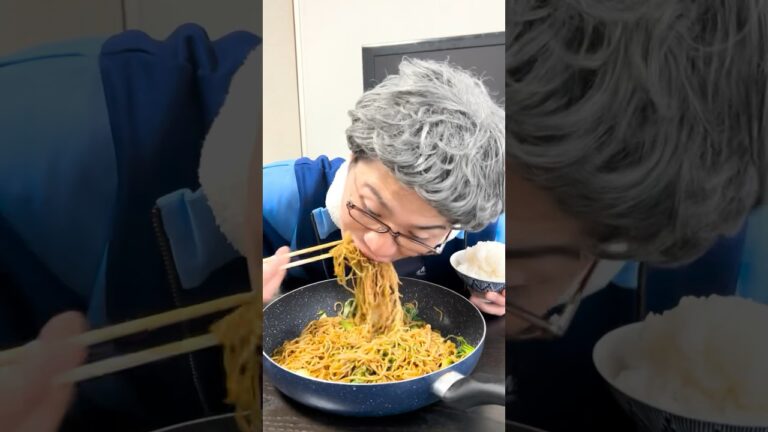 お菓子のために【前編】 #サッカー親子 #サッカーあるある #親子 #中学生 #兄弟 #オヤジ #コメディ #shorts