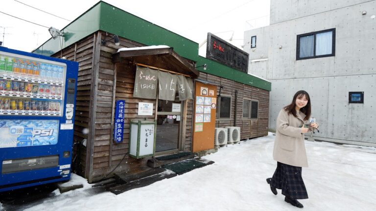 １日２４０杯売れる焼飯ラーメン屋の極みソウルフード北海道めし丨Hokkaido Miso Ramen Restaurant