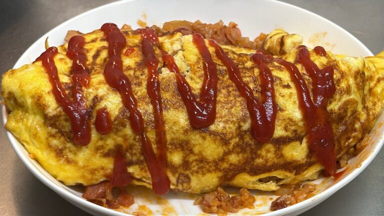 【ふわとろ✨】絶品オムライスの作り方！簡単レシピ🍳🍅