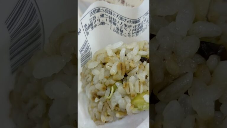 もち麦おにぎりとハンバーグの相性(；´Д｀)#shorts#コンビニ#ごはん