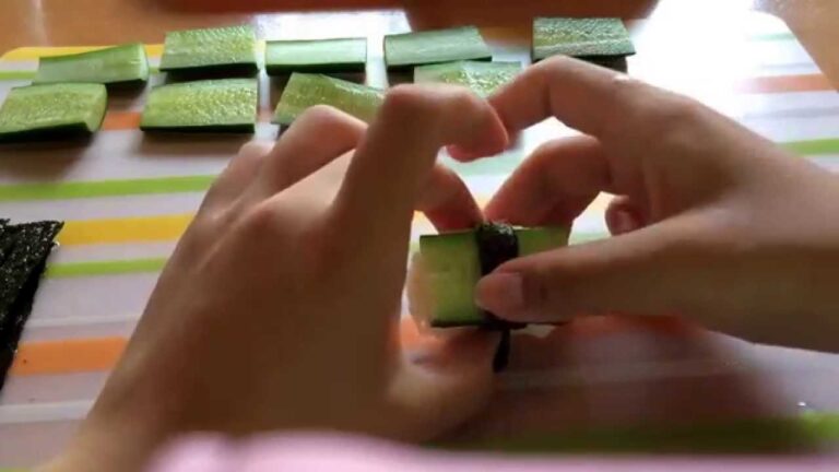 2色きゅうりおにぎり作ってみた♪