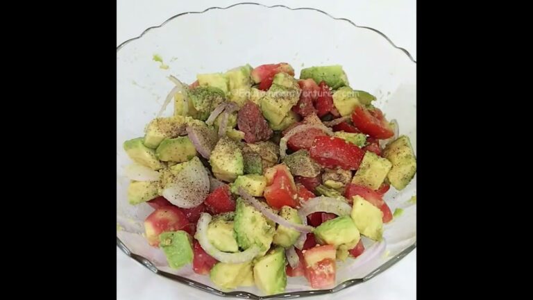 アボカドとトマトのサラダ