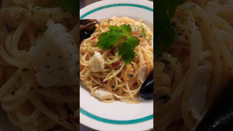 #ペペロンチーノ #深夜飯 #飯テロ#shorts #シーフードミックス