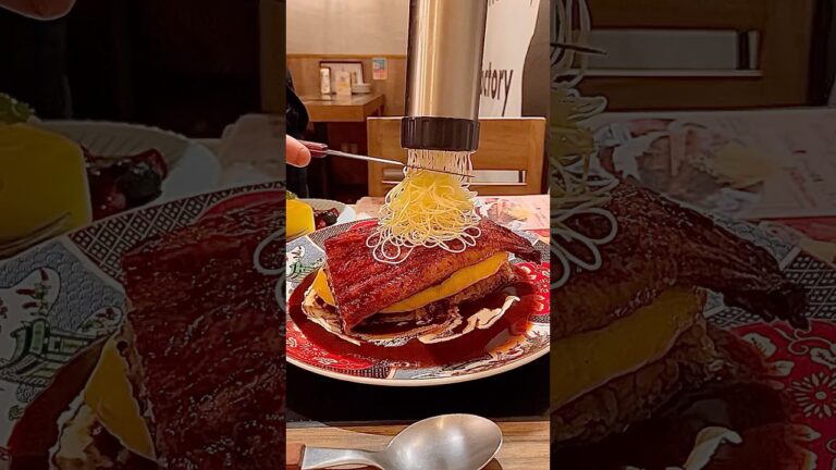 【CRAFT CHEESE MARKET 渋谷駅前店】渋谷センター街の人気店の新メニュー『とろける鰻バターの和風オムライス』を紹介 #shorts