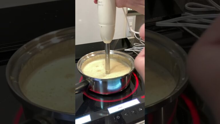 【お家ご飯】ブレンダーを買ったのでカボチャスープを作りました #shorts