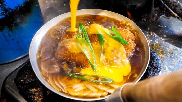 カツ丼！チャーハン！ガテン系職人達が殺到する最強老舗中華そば屋に密着！