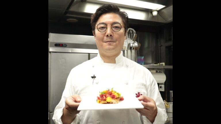 【ミシュラン獲得イタリアンシェフの鶏肉レシピ #ダイジェスト版 】 京都祇園 リストランテ キメラ 筒井シェフ 直伝「皮パリ鶏もも 柿とトマトのミントソース」の作り方#Shorts