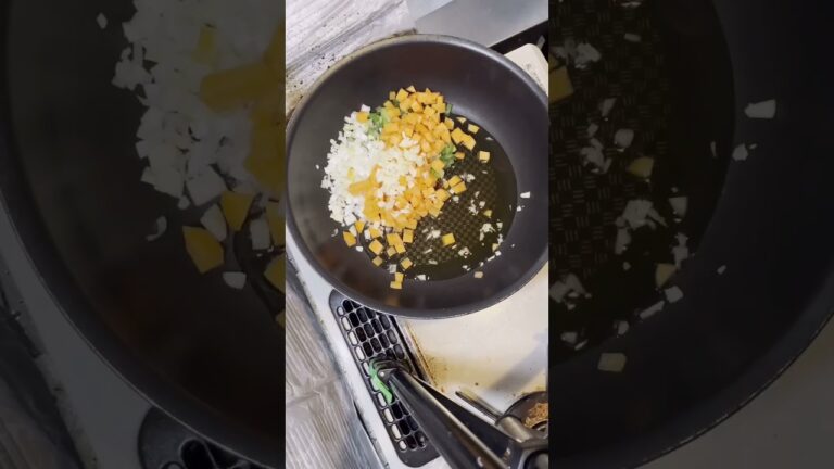 シンプルでおいしい！ガーリックチャーハンのレシピ動画・作り方