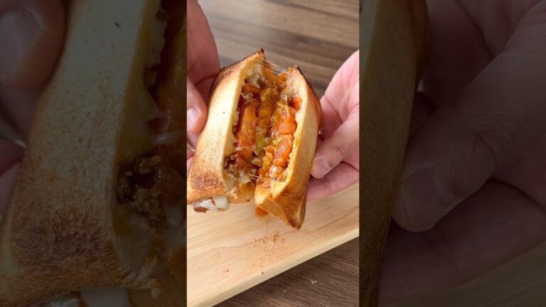 【最高な朝食シリーズ】厚切りトマトとミートソースのじゅわトロホットサンド