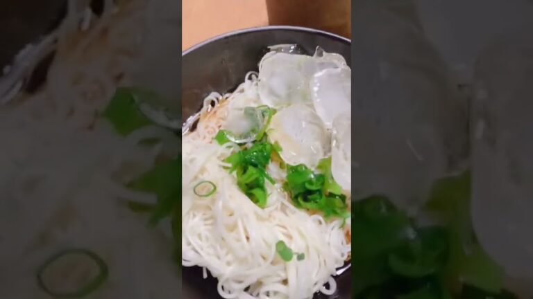 今日の晩ごはんはぶっかけそうめんに茹でたトウモロコシにきゅうりを生ハムで巻いたのとかですね。 #shorts