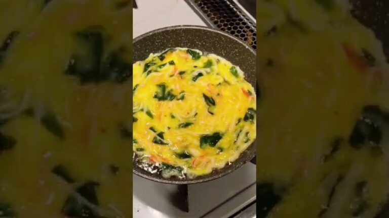 わかめとカニカマで作るたまごのふわとろあんかけ　#shorts #eggs #dinner #japanesefood  #おうちごはん