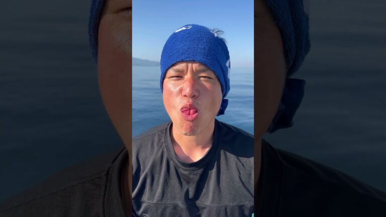 船上漁師めし！釣りたて海水ラーメン！#fish #fishing