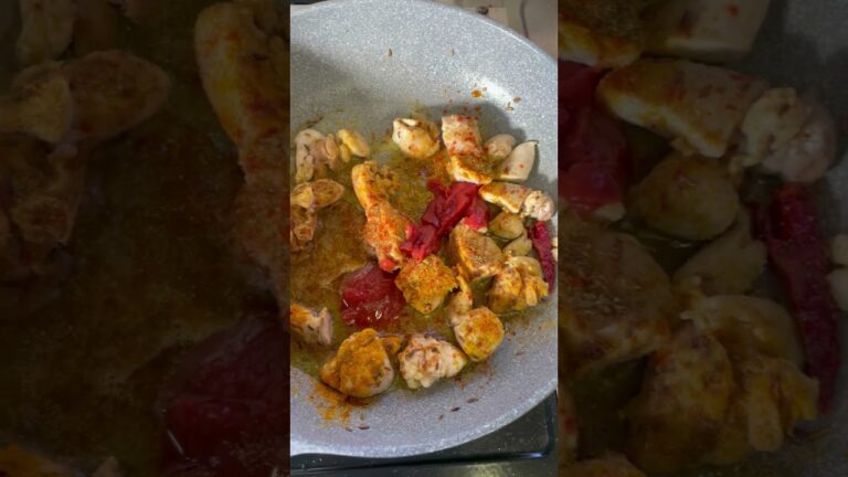 【我が家の定番】ほうれん草のチキンカレー＆ナン【作ってみた】#cooking #簡単美味しい＃香辛料＃ホウレンソウ #料理