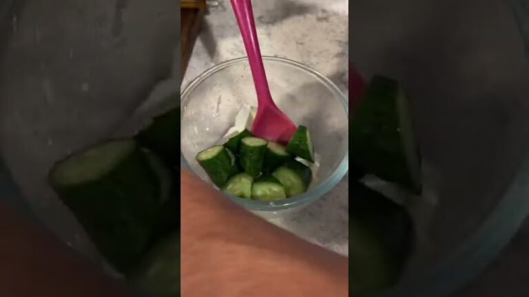 夜中に見てはいけないきゅうりの塩昆布クリチー #料理男子 #簡単レシピ #ひとりごはん #男飯 #おつまみ #晩酌