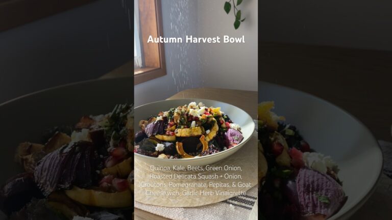 #Autumn #Harvest #Bowll with #Roasted #Delicata #Squash and a Roasted #Garlic + Herb #Vinaigrette