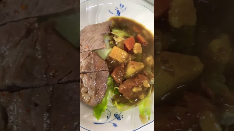 ポークステーキ(ガーリックペッパー味)のカレー添え