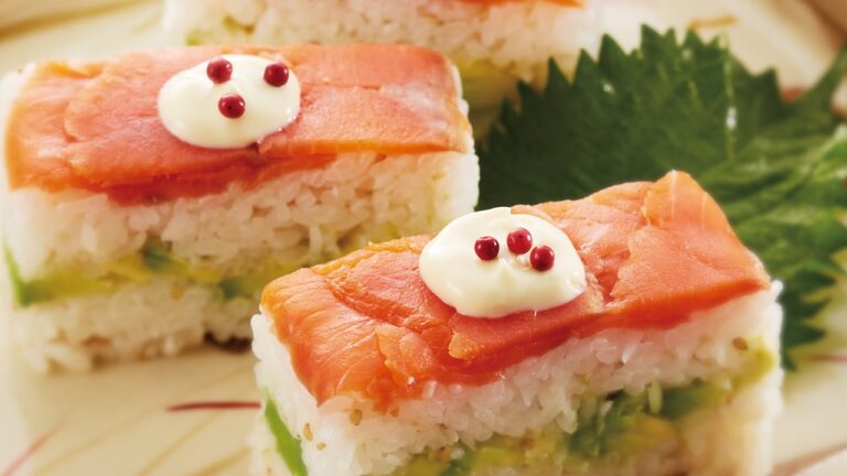 スモークサーモンのレモン押し寿司